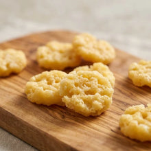 Load image into Gallery viewer, Snacking Cheese ‘Classic’